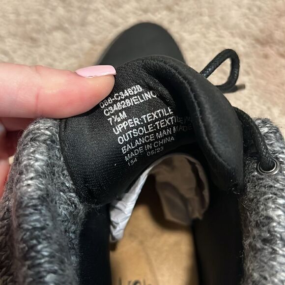 Cliffs by White Mountain Women’s Elinor Black Lace-Up Boots - Picture 6 of 8